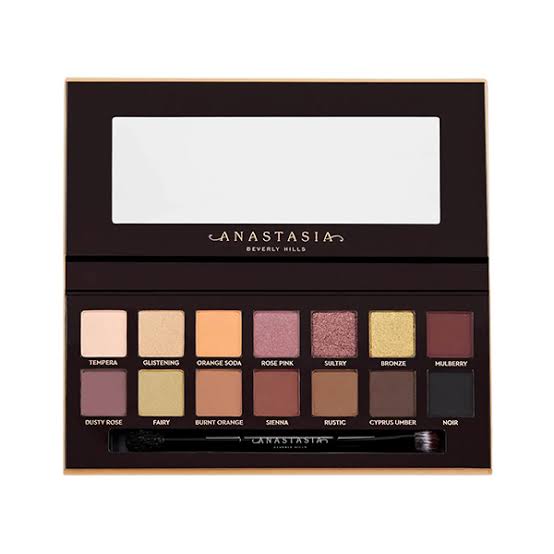 پالت سایه Soft Glam آناستازیا